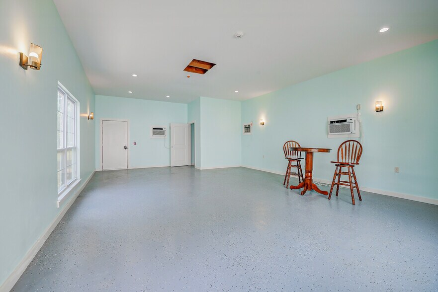 More Photos Of 902 Richmond Pky, Richmond Office Residential For Sale