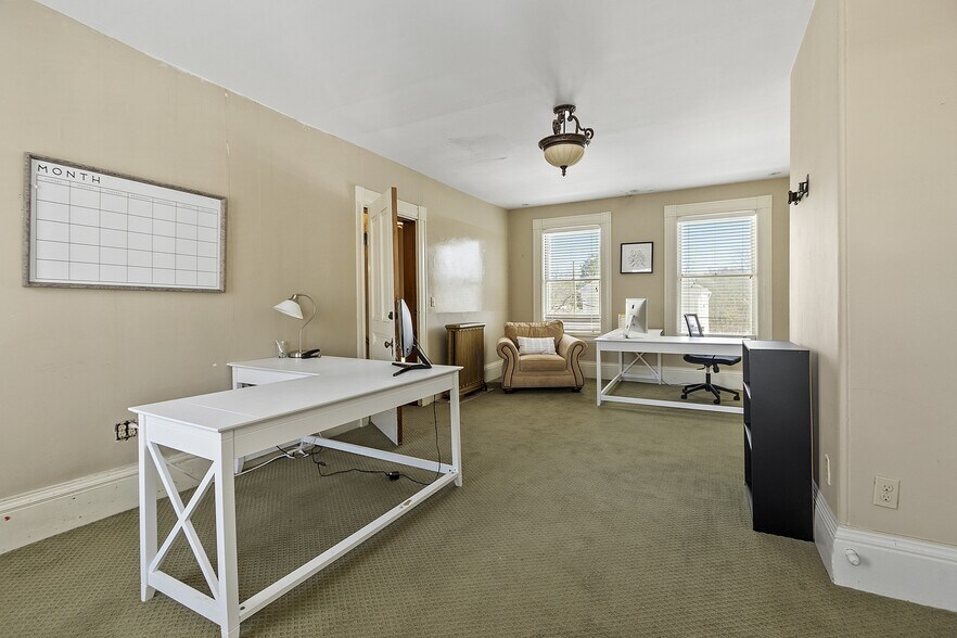 More Photos Of 2 South St, Grafton Office For Sale