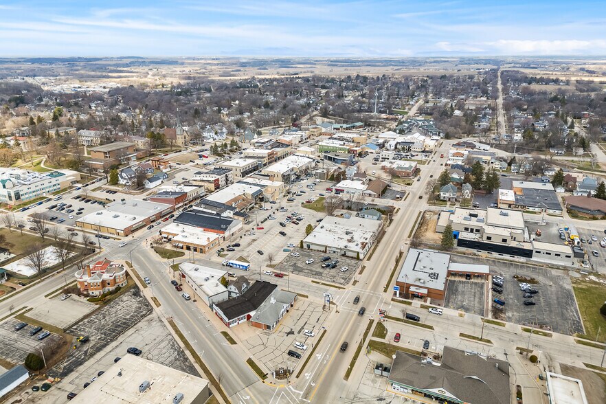 More Photos Of 400 Blackburn St, Ripon Specialty For Sale