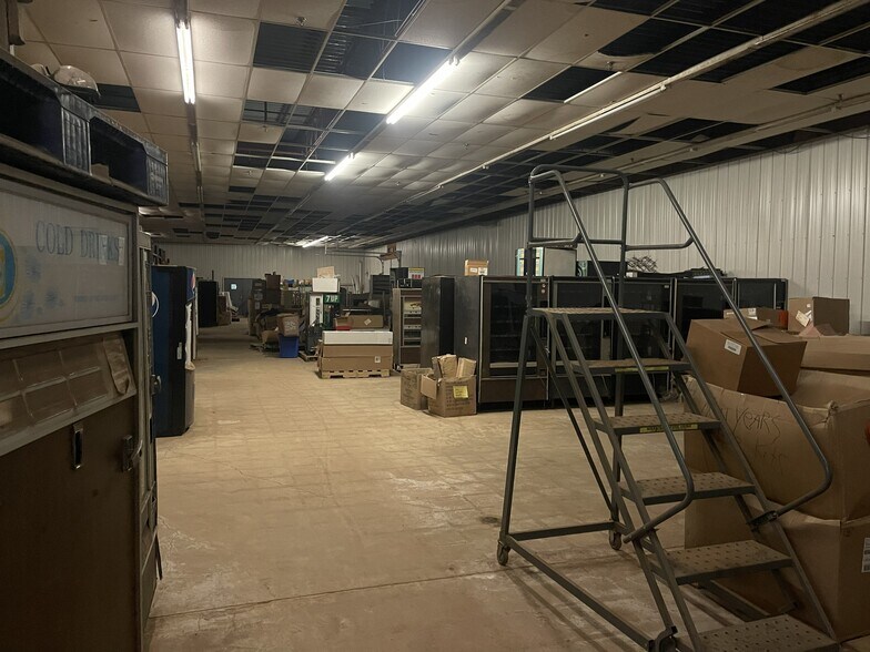 More Photos Of 1206 25th St E, Hibbing Warehouse For Sale