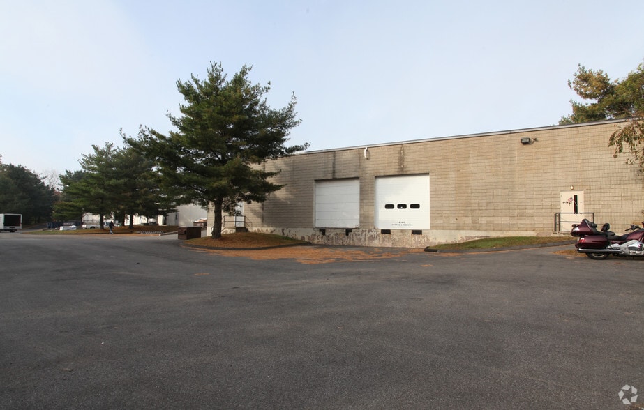 More Photos Of 51 Belamose Ave, Rocky Hill Flex For Lease