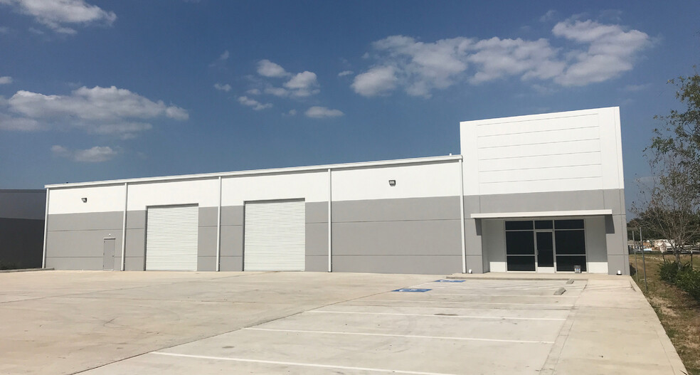 Primary Photo Of 13010 W Willow Place Dr, Houston Warehouse For Lease