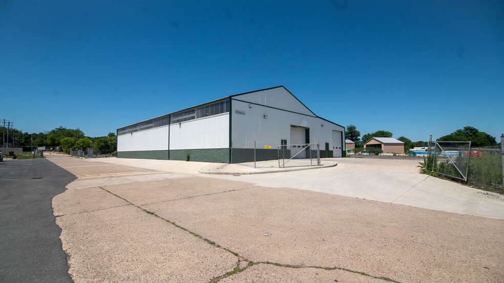 More Photos Of 250 Edwards Ave, New Castle Warehouse For Lease