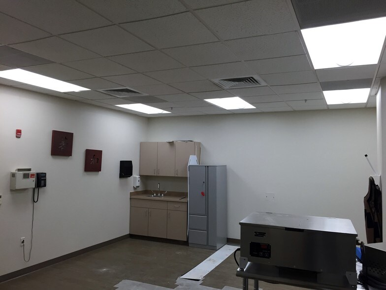 More Photos Of 4532 N Mesa St, El Paso Medical For Lease