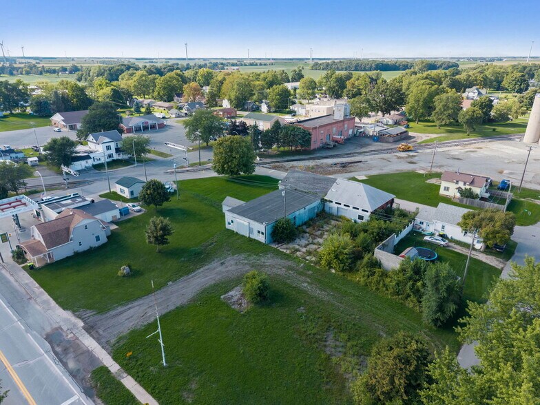 More Photos Of 4225 East St, Akron Office For Sale