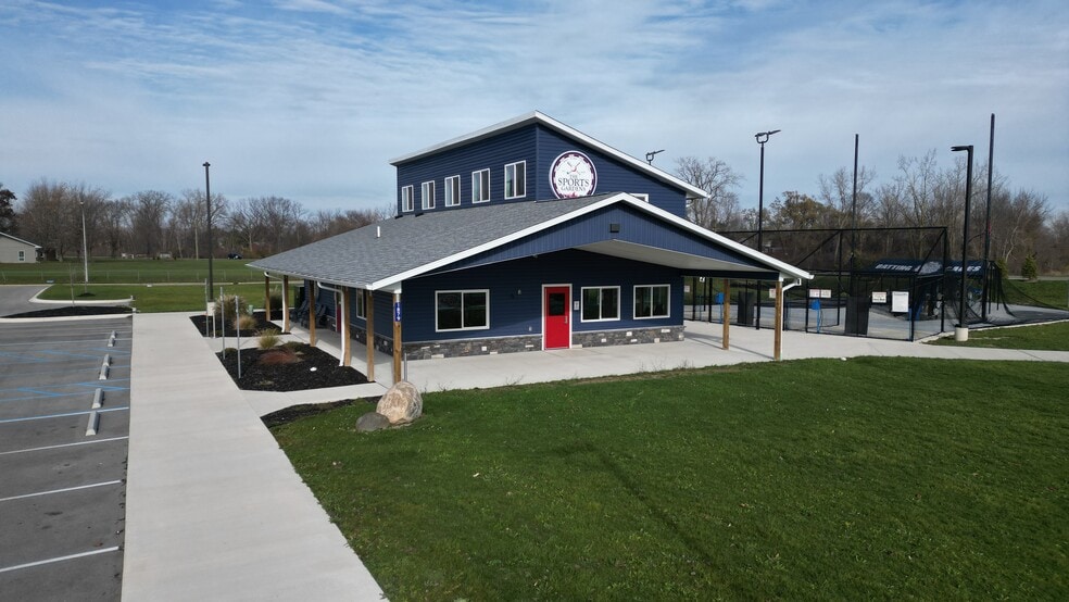 Primary Photo Of 1879 N Dixie Hwy, Monroe Golf Course Driving Range For Sale