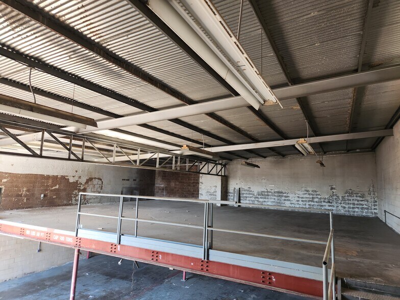 More Photos Of 1806 Homerule St, Honolulu Manufacturing For Lease