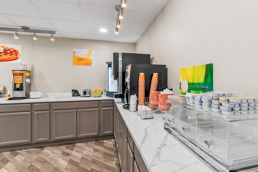 More Photos Of 70 Maddex Square Dr, Shepherdstown Hotel For Sale