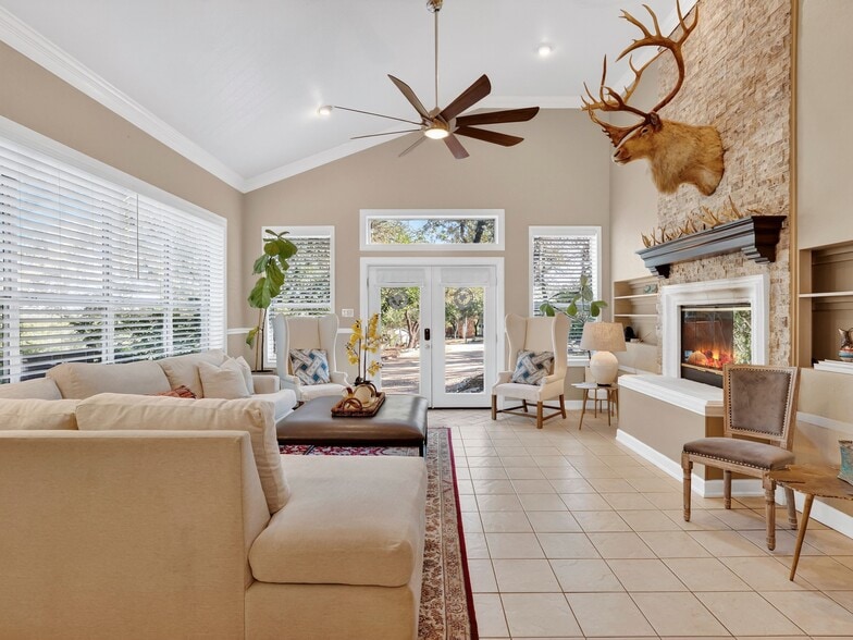 More Photos Of 3500 R O Dr, Spicewood Specialty For Sale