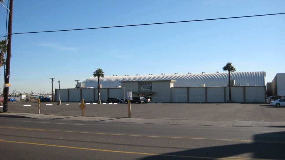 More Photos Of 3839 W Indian School Rd, Phoenix Warehouse For Lease