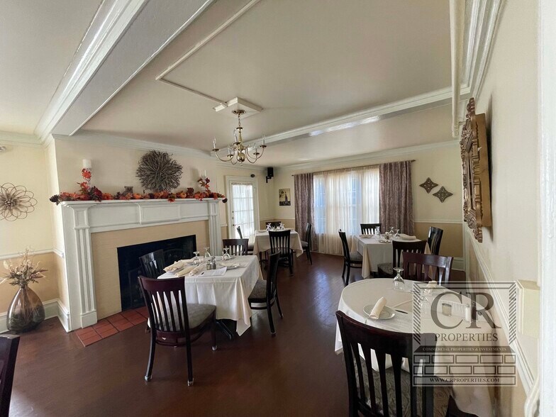 779 Dutchess Tpke, Poughkeepsie, NY 12603 Restaurant For Sale