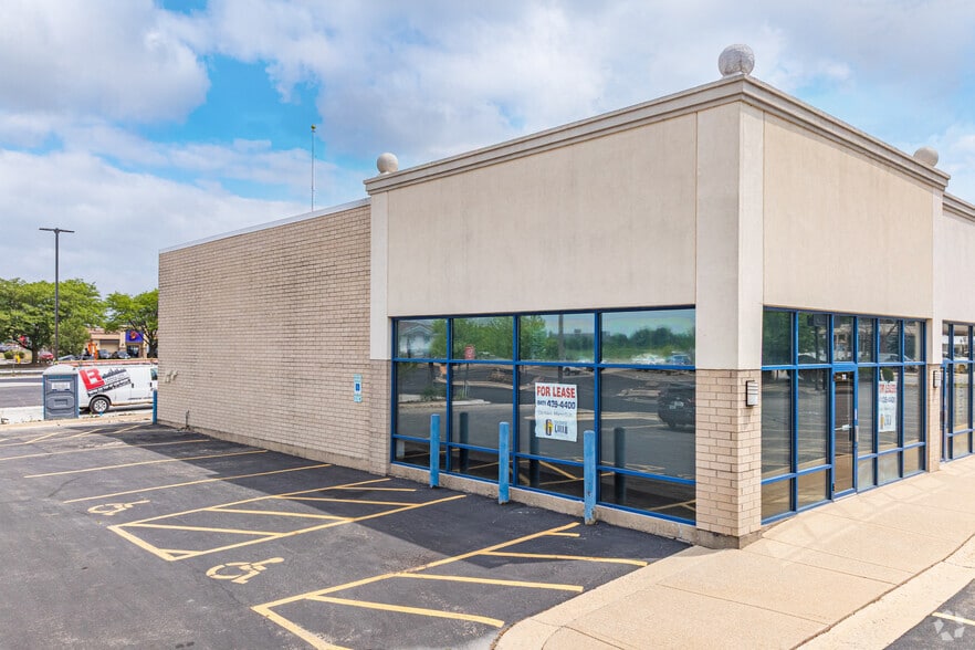 More Photos Of 211-215 S Larkin Ave, Joliet Storefront Retail Office For Sale