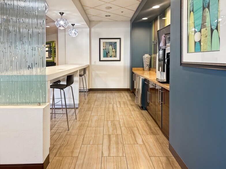 More Photos Of 6671 Las Vegas Blvd S, Las Vegas Coworking Space