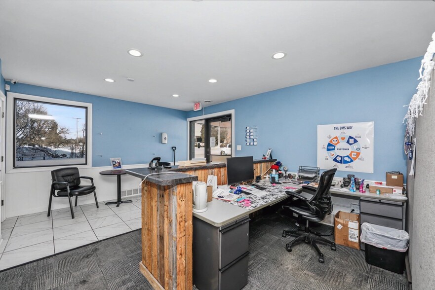 More Photos Of 5515 W Florist Ave, Milwaukee Warehouse For Sale