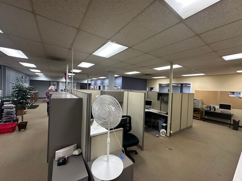 More Photos Of 315 S Michigan St, Aberdeen Office For Sale