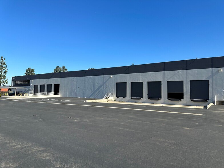More Photos Of 2850 E El Presidio St, Long Beach Industrial For Sale