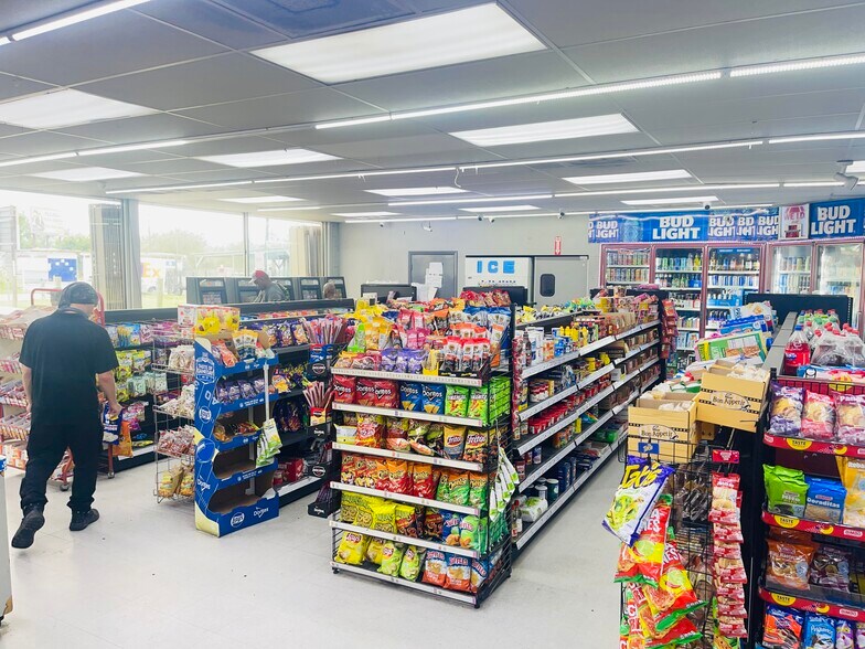 More Photos Of 1621 Collingsworth St, Houston Service Station For Sale