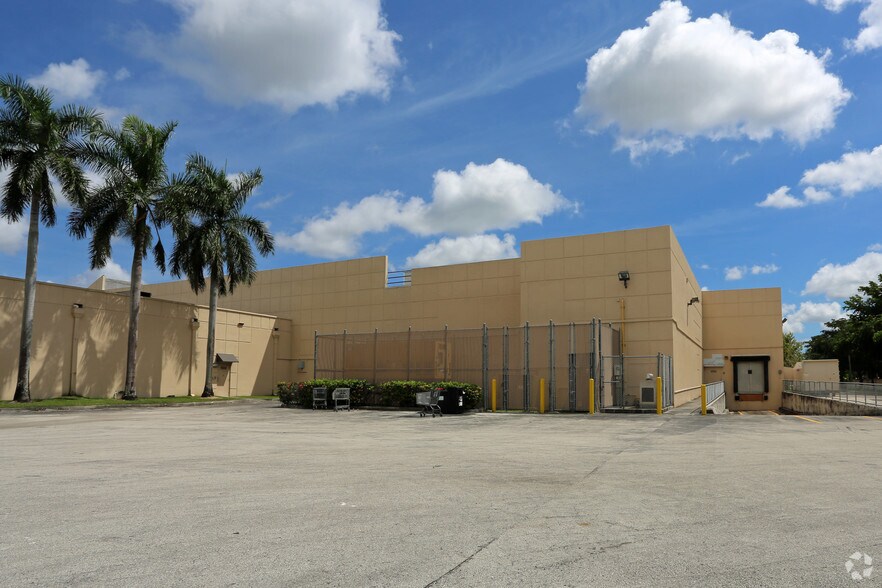 More Photos Of 12472-12594 W Sunrise Blvd, Sunrise General Retail For Lease