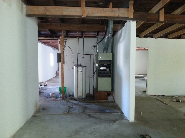More Photos Of 19 W Bel Air Ave, Aberdeen Storefront For Lease