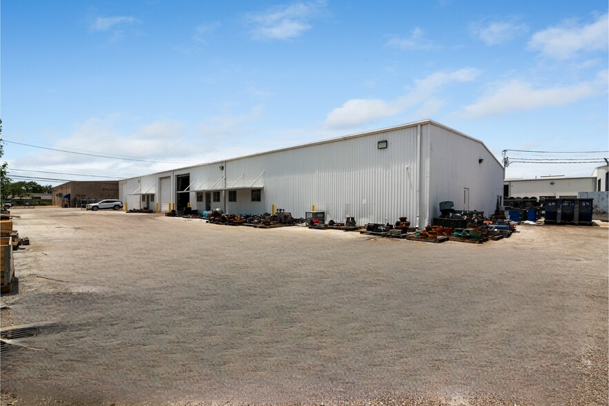 More Photos Of 2508-2510 McAllister Rd, Houston Warehouse For Lease