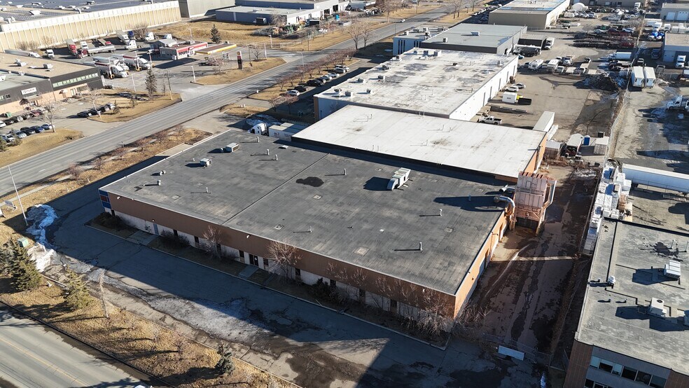More Photos Of 4115 72nd Ave SE, Calgary Warehouse For Sale