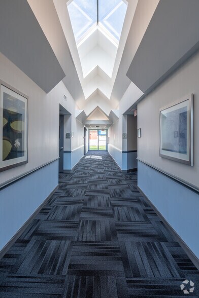 More Photos Of 37300 Dequindre Rd, Sterling Heights Medical For Lease
