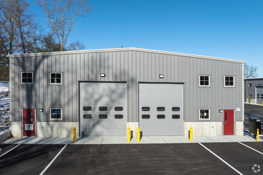 More Photos Of 1401 County St, Attleboro Warehouse For Lease