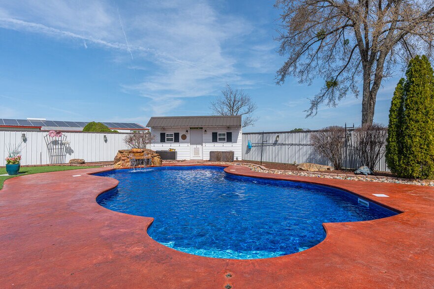 More Photos Of 464779 E 1070 Rd, Sallisaw Flex For Sale