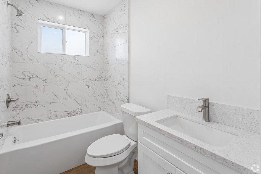 More Photos Of 833 W 84th St, Los Angeles Apartments For Sale