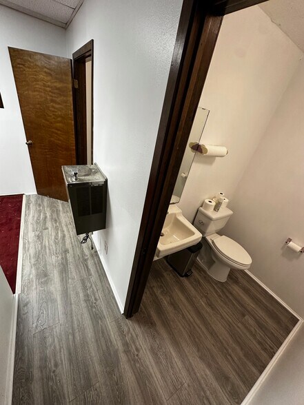 More Photos Of 212 N 16th St, La Porte Light Distribution For Sale