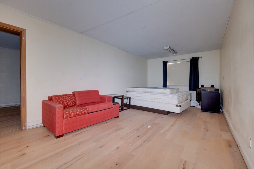 More Photos Of 2915 E Interstate 40, Amarillo Hotel For Sale