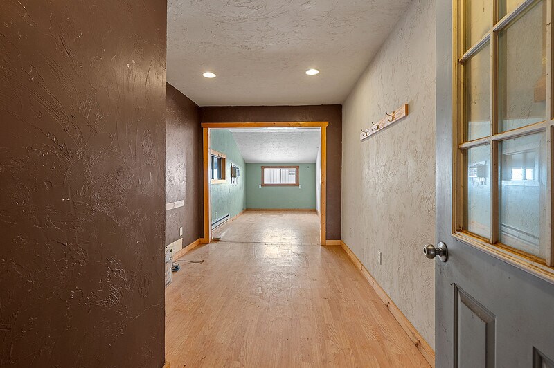 More Photos Of N5367 Mayflower Rd, Shiocton Office For Sale