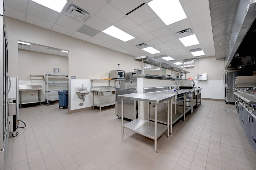 More Photos Of 3610-3626 West Ave, San Antonio Office For Sale