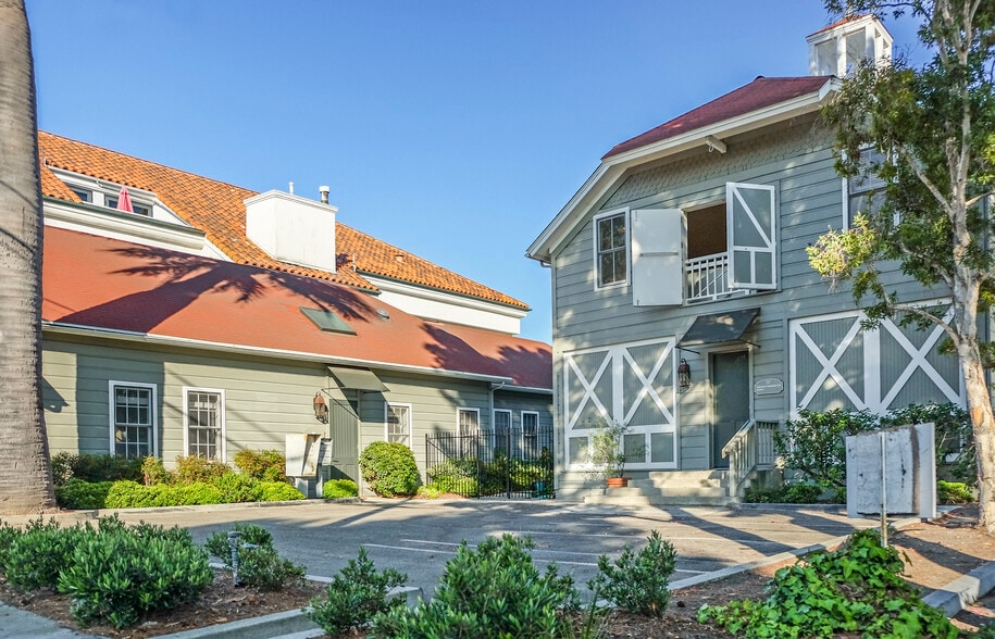 More Photos Of 115-117 W Micheltorena St, Santa Barbara Office For Lease