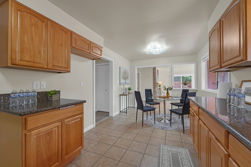 More Photos Of 9212 SE Bush St, Portland Specialty For Sale