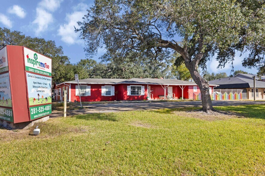 Primary Photo Of 516 N Tx-3 Hwy, League City Freestanding For Lease