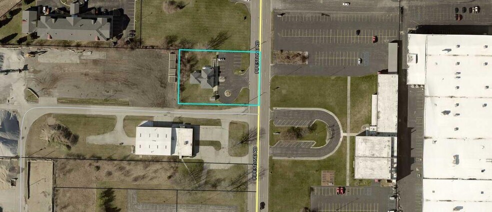More Photos Of 2300 Pipestone Rd, Benton Harbor Office For Sale