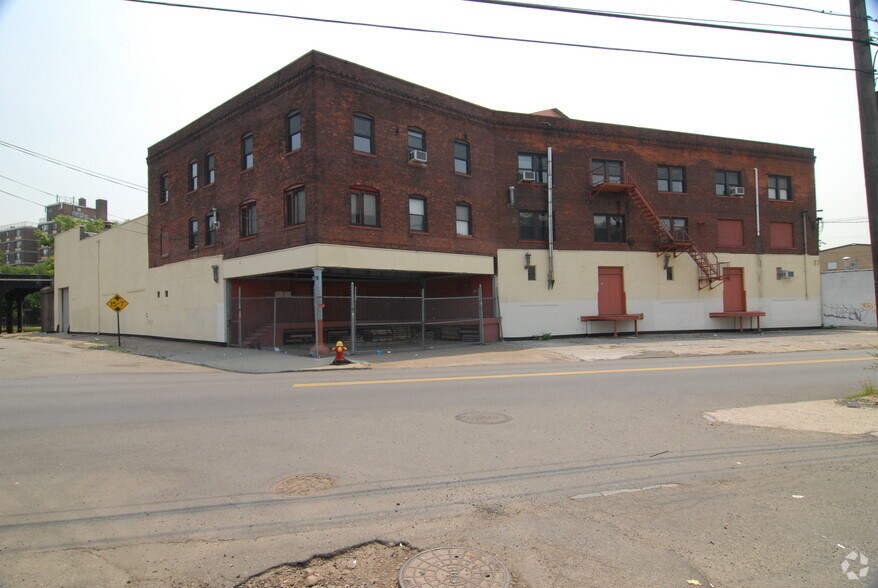 312 River St, Paterson, NJ 07524 Industrial For Lease