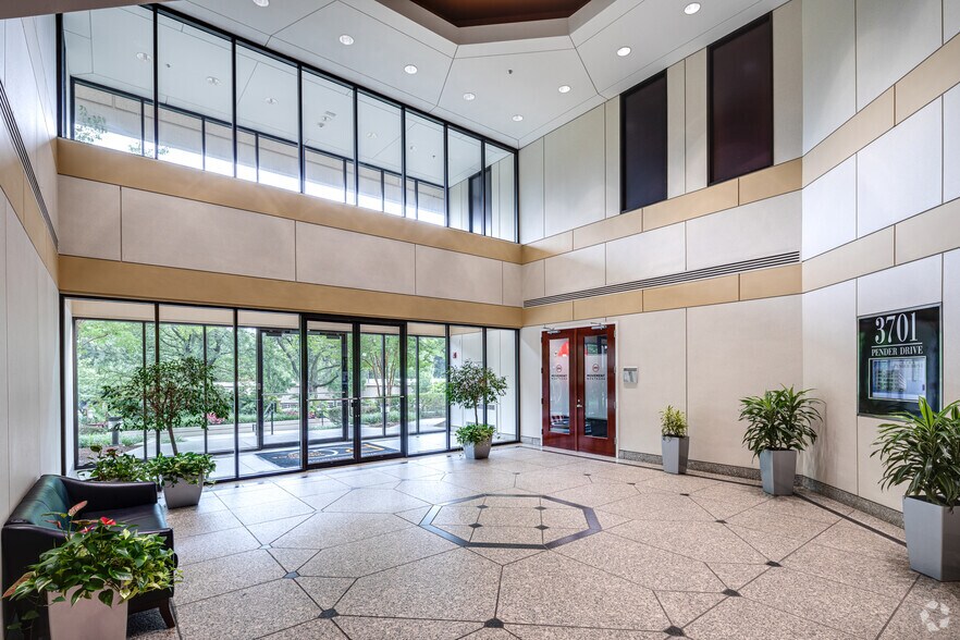More Photos Of 3701 Pender Dr, Fairfax Office For Lease