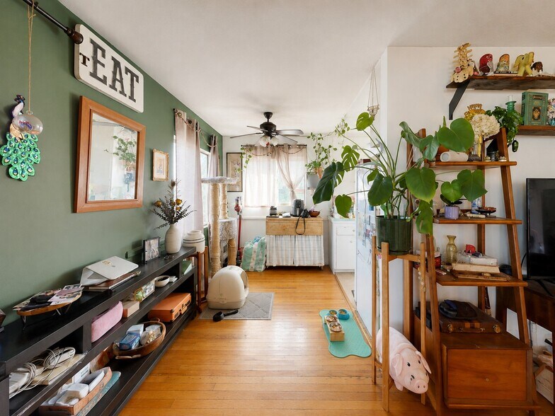 More Photos Of 5642 Lexington Ave, Los Angeles Apartments For Sale
