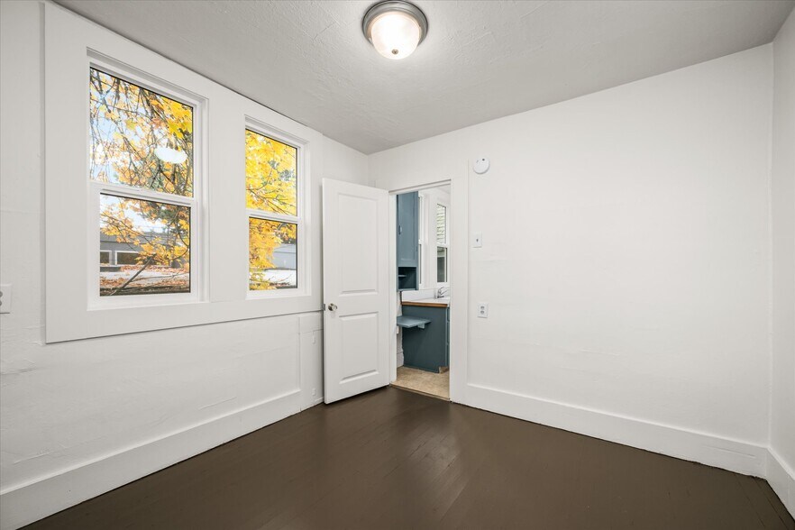 More Photos Of 527 Monroe St, Eugene Apartments For Sale