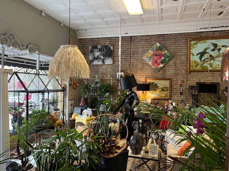 More Photos Of 148 S Moore St, Sanford Restaurant For Lease