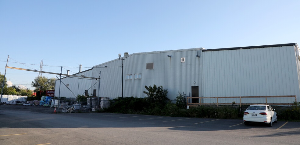 More Photos Of 1396 Windmill Ln, Ottawa Industrial For Sale