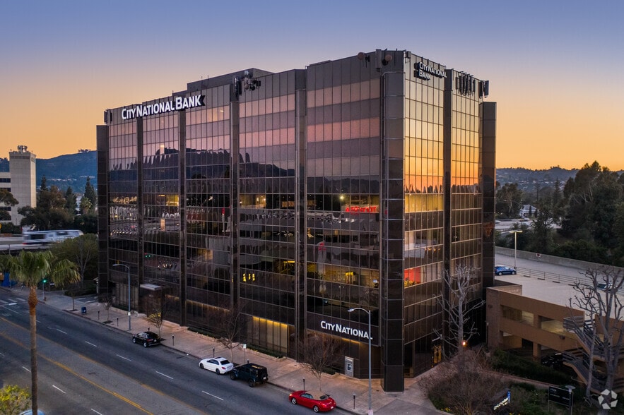 Primary Photo Of 4605 Lankershim Blvd, North Hollywood Office For Lease