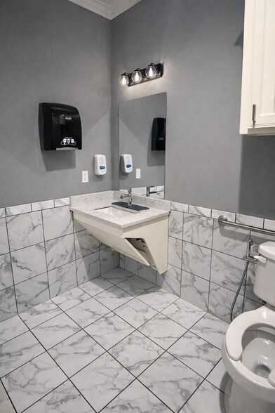 More Photos Of 8951 Collin McKinney Pky, McKinney Medical For Sale