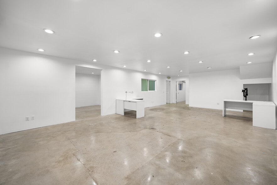 More Photos Of 1507 Essex St, Los Angeles Warehouse For Lease