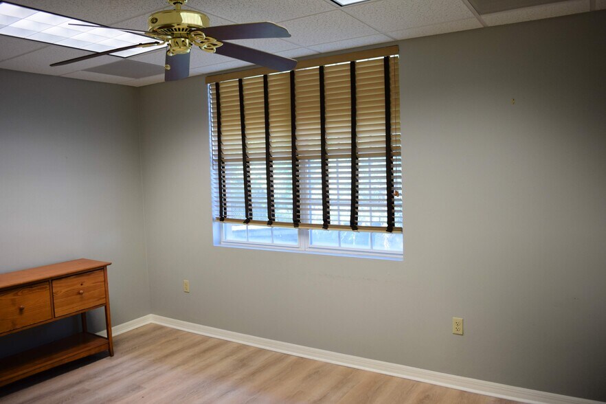 More Photos Of 2707 W Fairbanks Ave, Winter Park Office For Lease