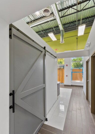 More Photos Of 1822 N Olden Ave, Ewing Restaurant For Sale