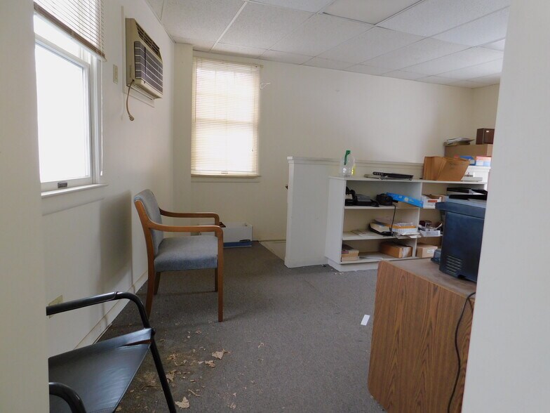 More Photos Of 448 Manville Rd, Pleasantville Office Residential For Sale