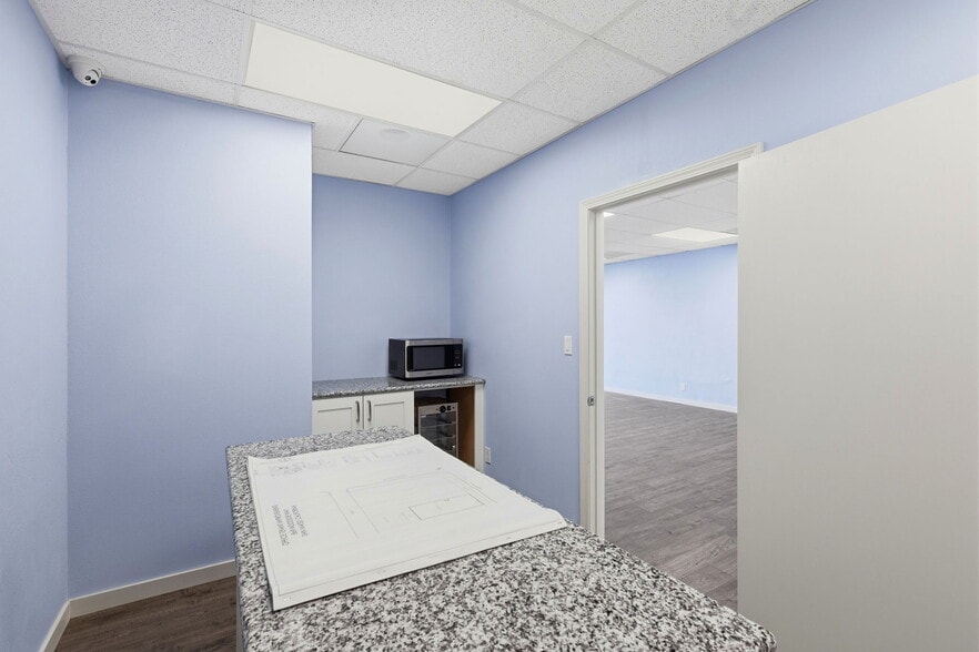 More Photos Of 869 Woodside Way, San Mateo Storefront Retail Office For Sale